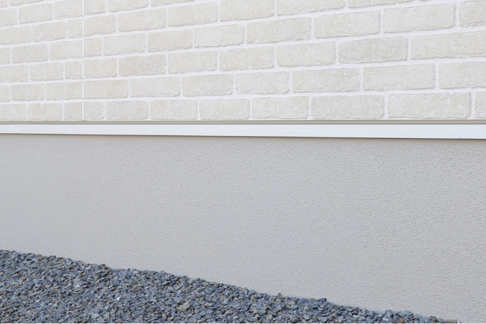 ベタ基礎と特殊フィルムでシロアリの侵入を防