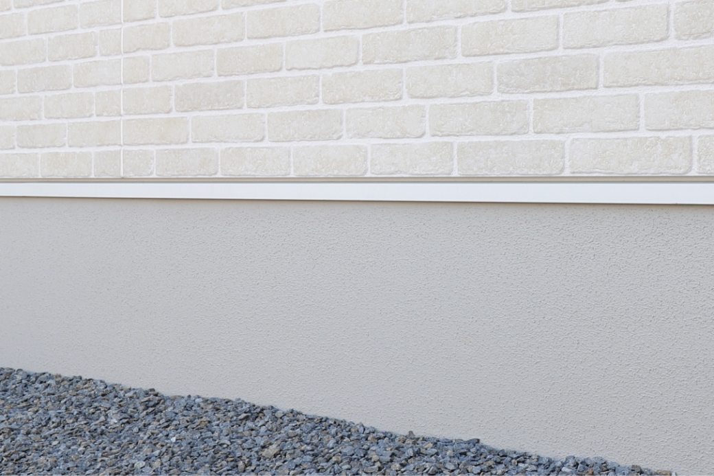 ベタ基礎と特殊フィルムでシロアリの侵入を防